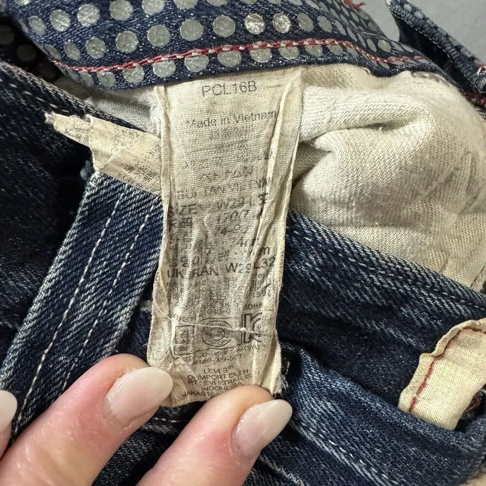 Levi’s Engineered Jeans W32 R111 Tapered Distressed Denim Y2K **UNIQUE - RARE**